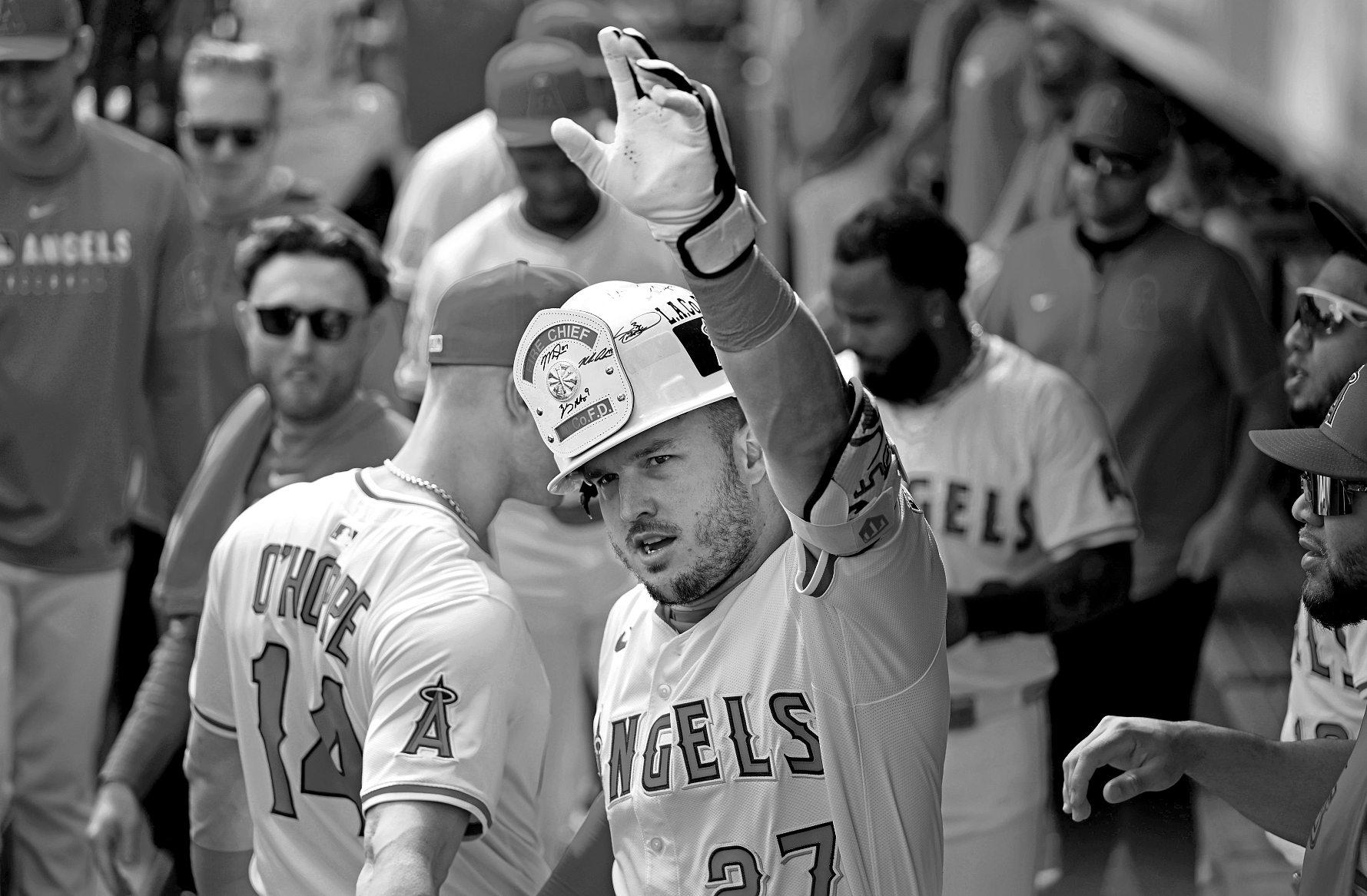 Trout homers as Angels lose finale
