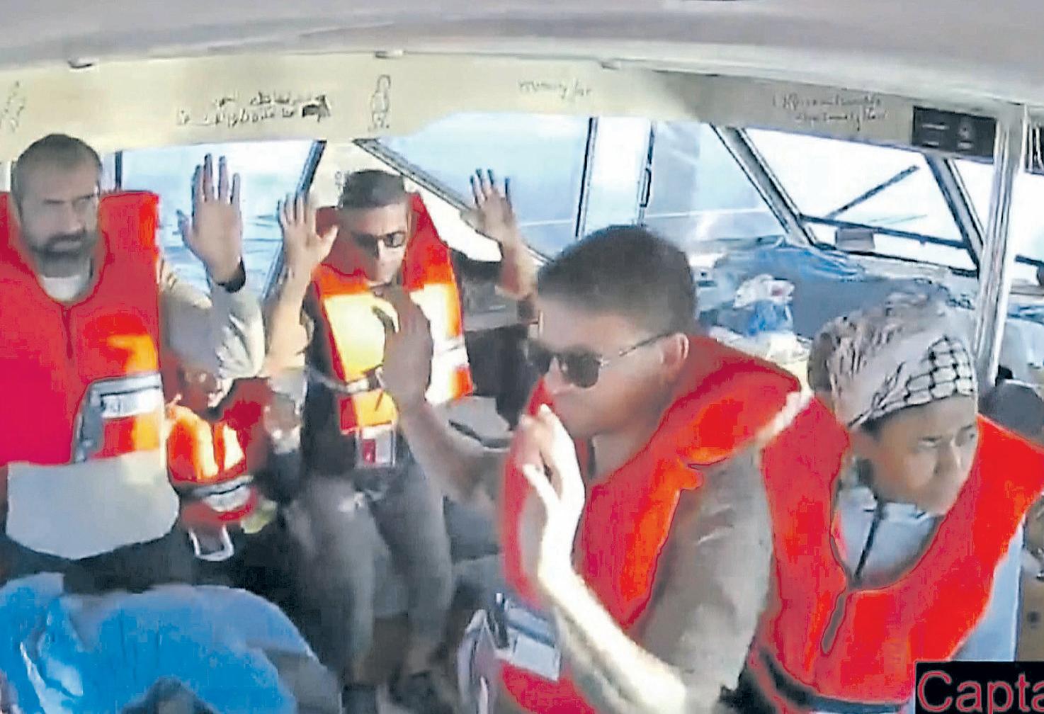 Israeli navy intercepts vessels aiming to break blockade