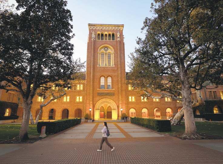 Newsom urges USC to do 'right thing,' resist Trump deal