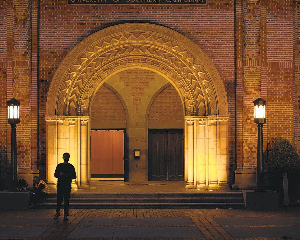 USC faculty members shun deal with Trump