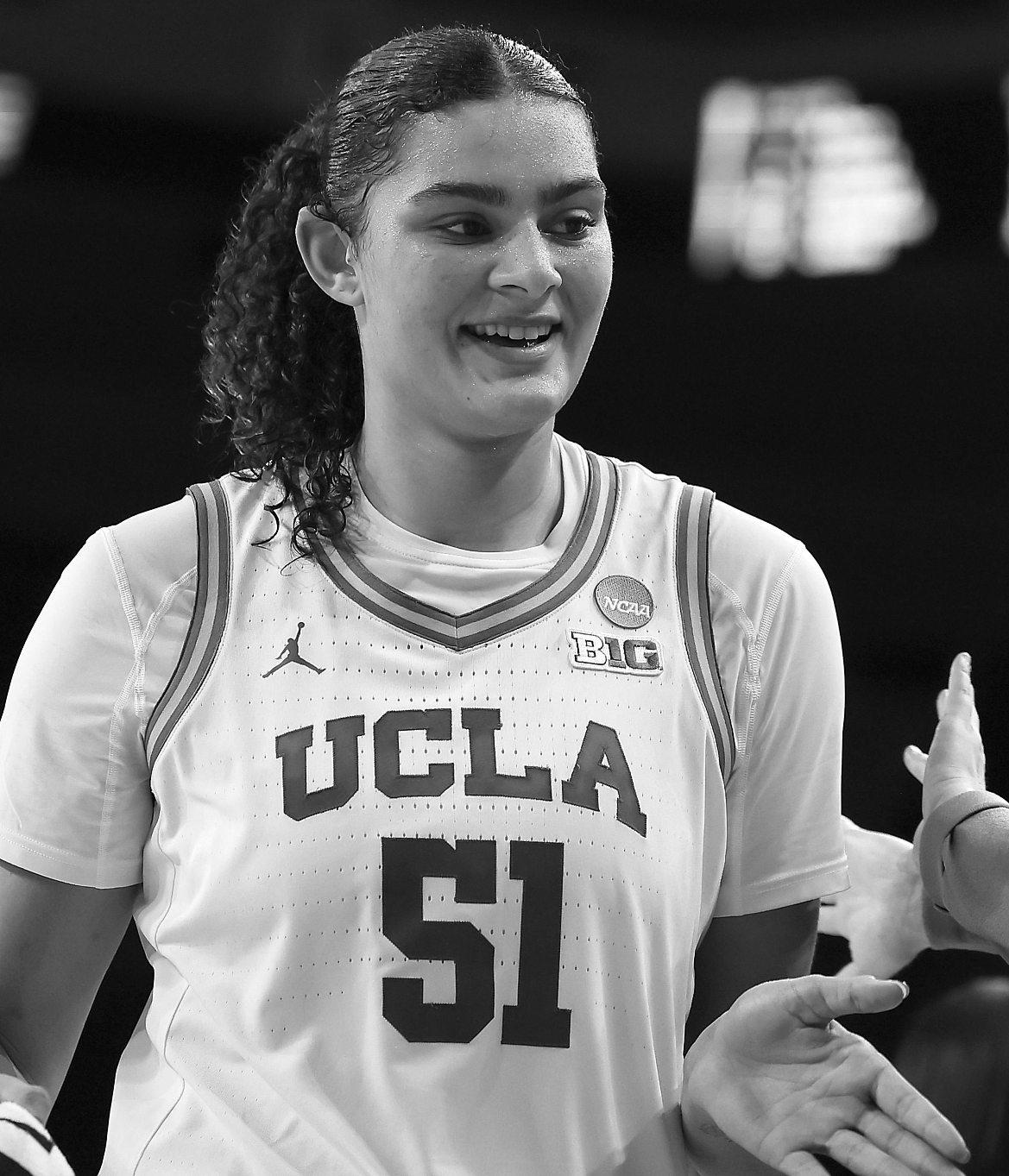 Betts to share final college season with her sister