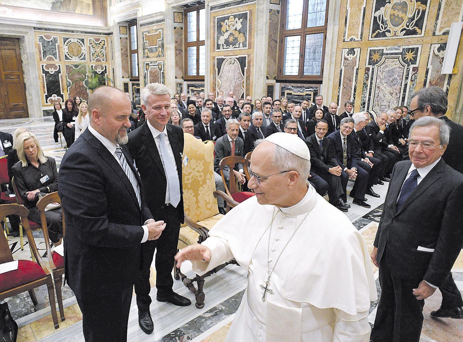 Pope criticizes economies that marginalize poor