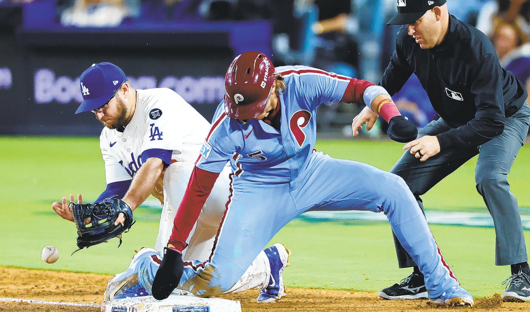 Scott replaced by Wrobleski on Dodgers' roster