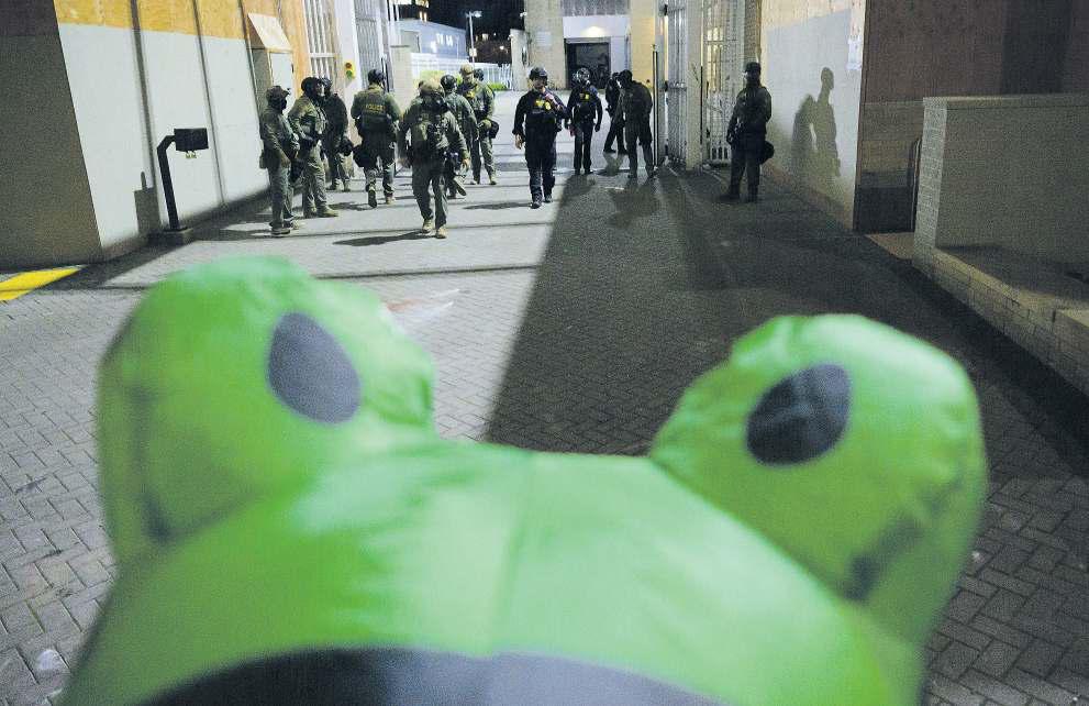 Judges signal consent for Trump to deploy troops