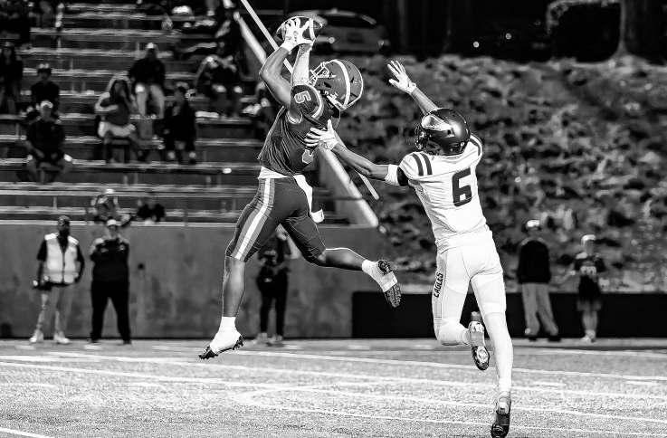 Santa Margarita slides past Mater Dei