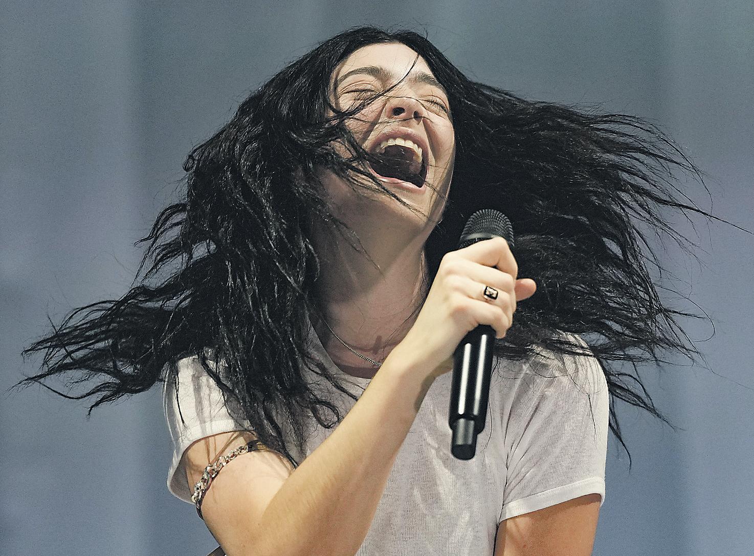 Lorde strips down to the bare basics