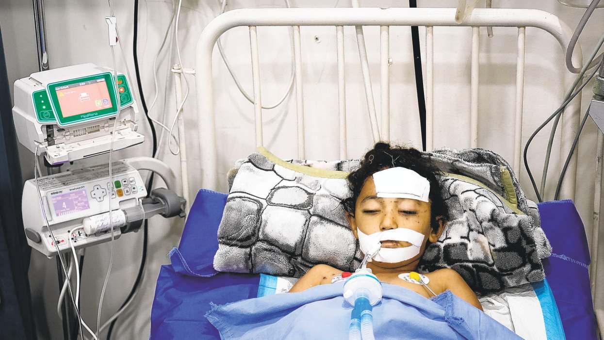 Bomb in Gaza's rubble wounds 6-year-old twins