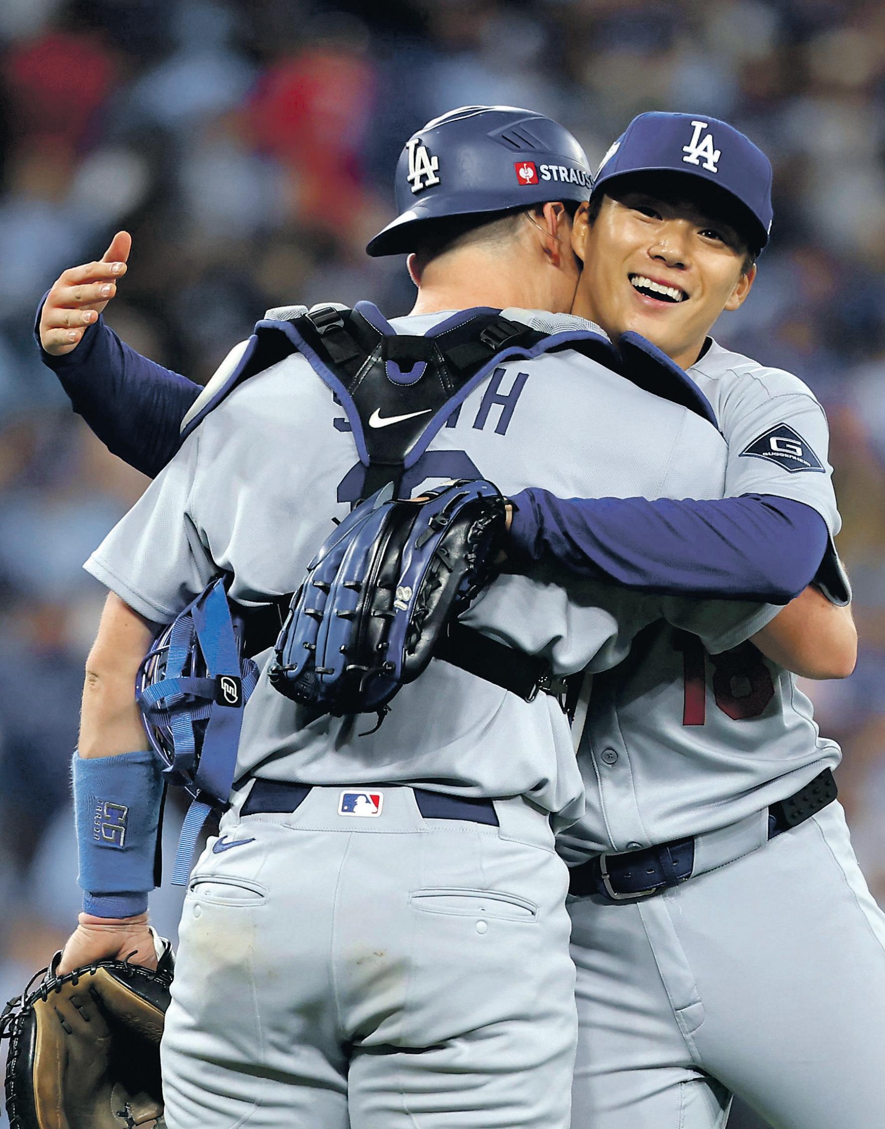 Yamamoto's two historic games show his drive to one day surpass Kershaw