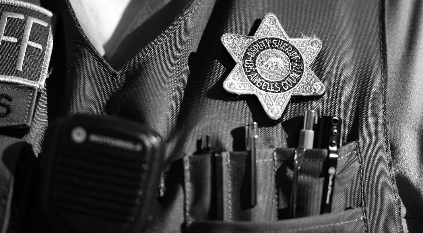 L.A. County fights release of deputy photos