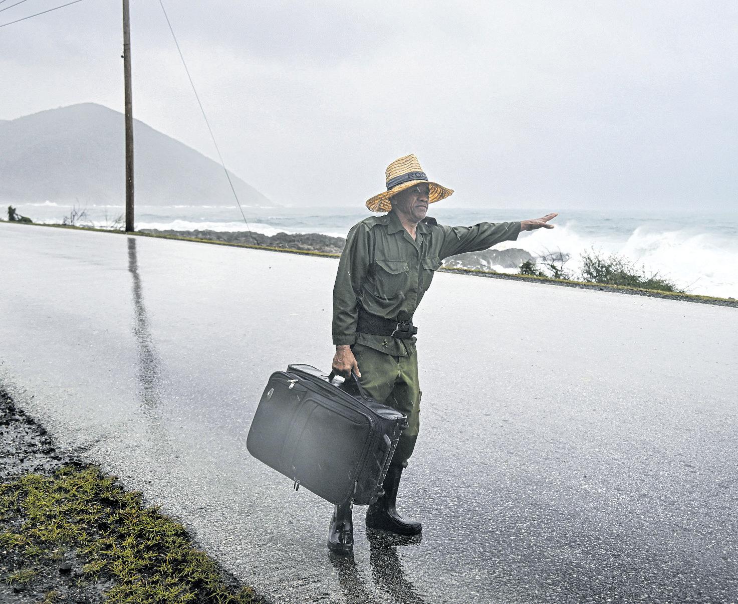 Melissa lashes Jamaica with heavy winds, floods