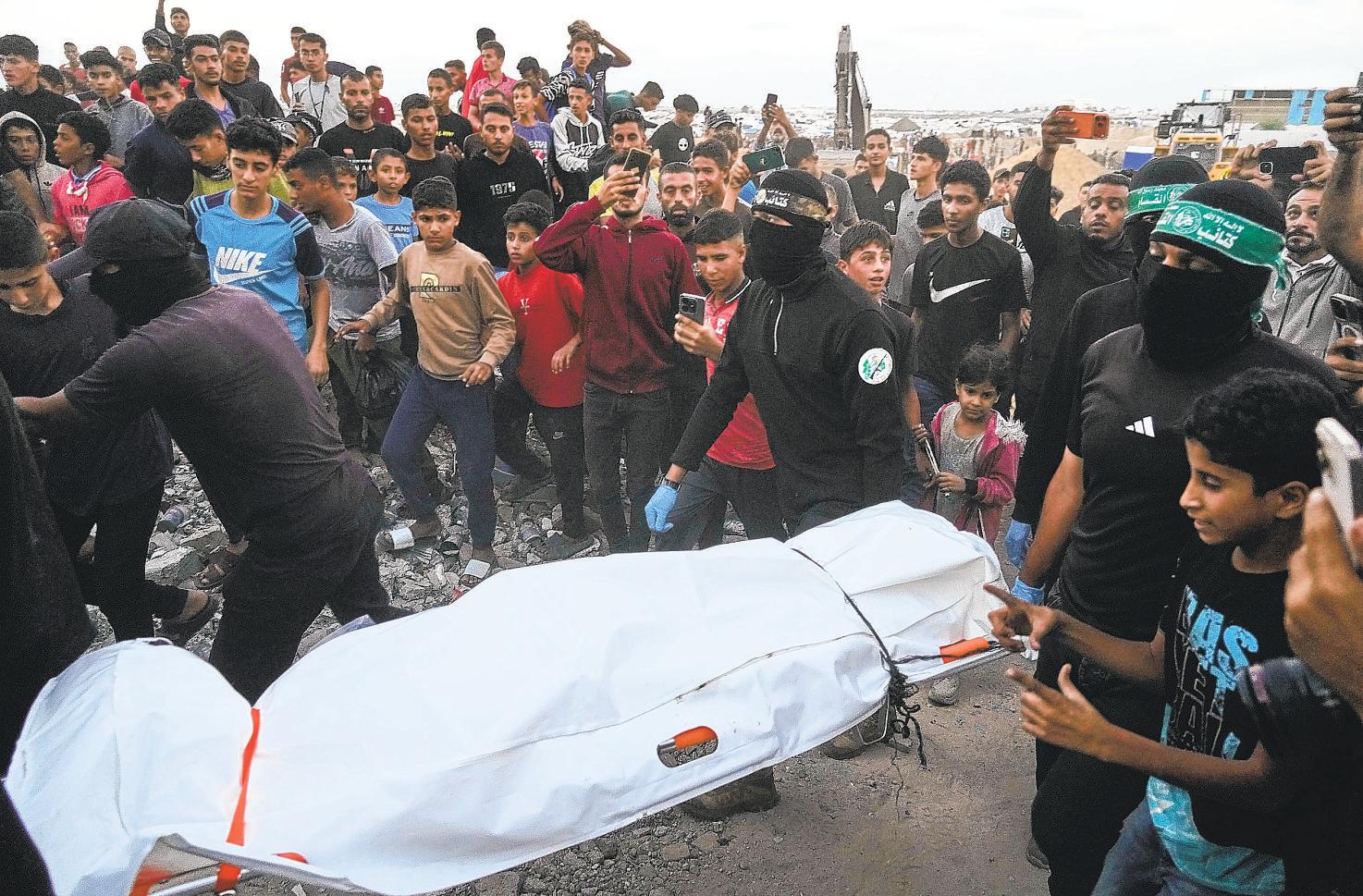 Israel-Hamas violence poses test for Gaza truce