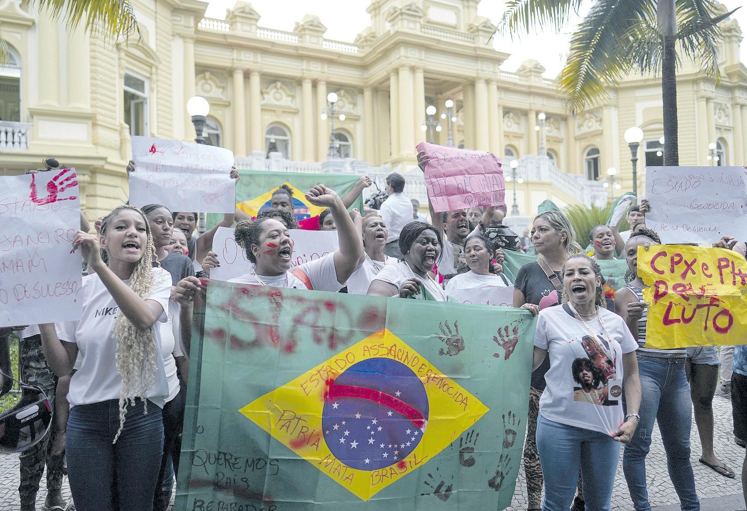 Death toll from police raid in Brazil rises to 121