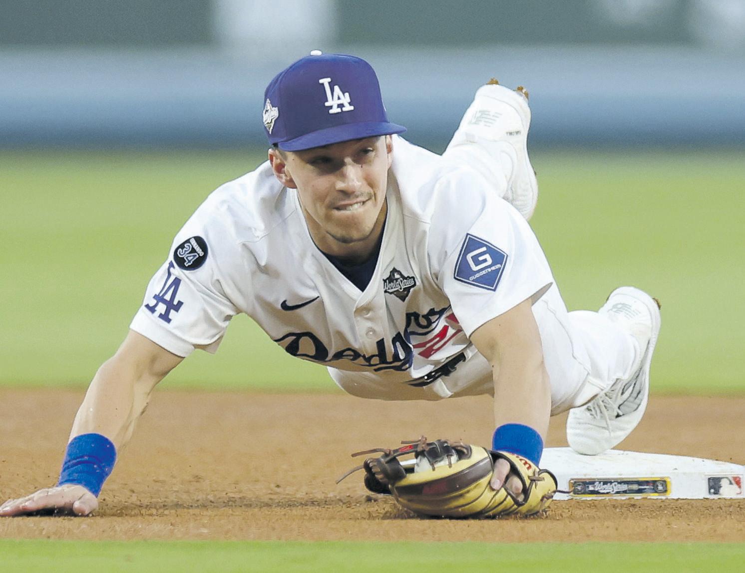 Dodgers' defensive mistakes prove costly