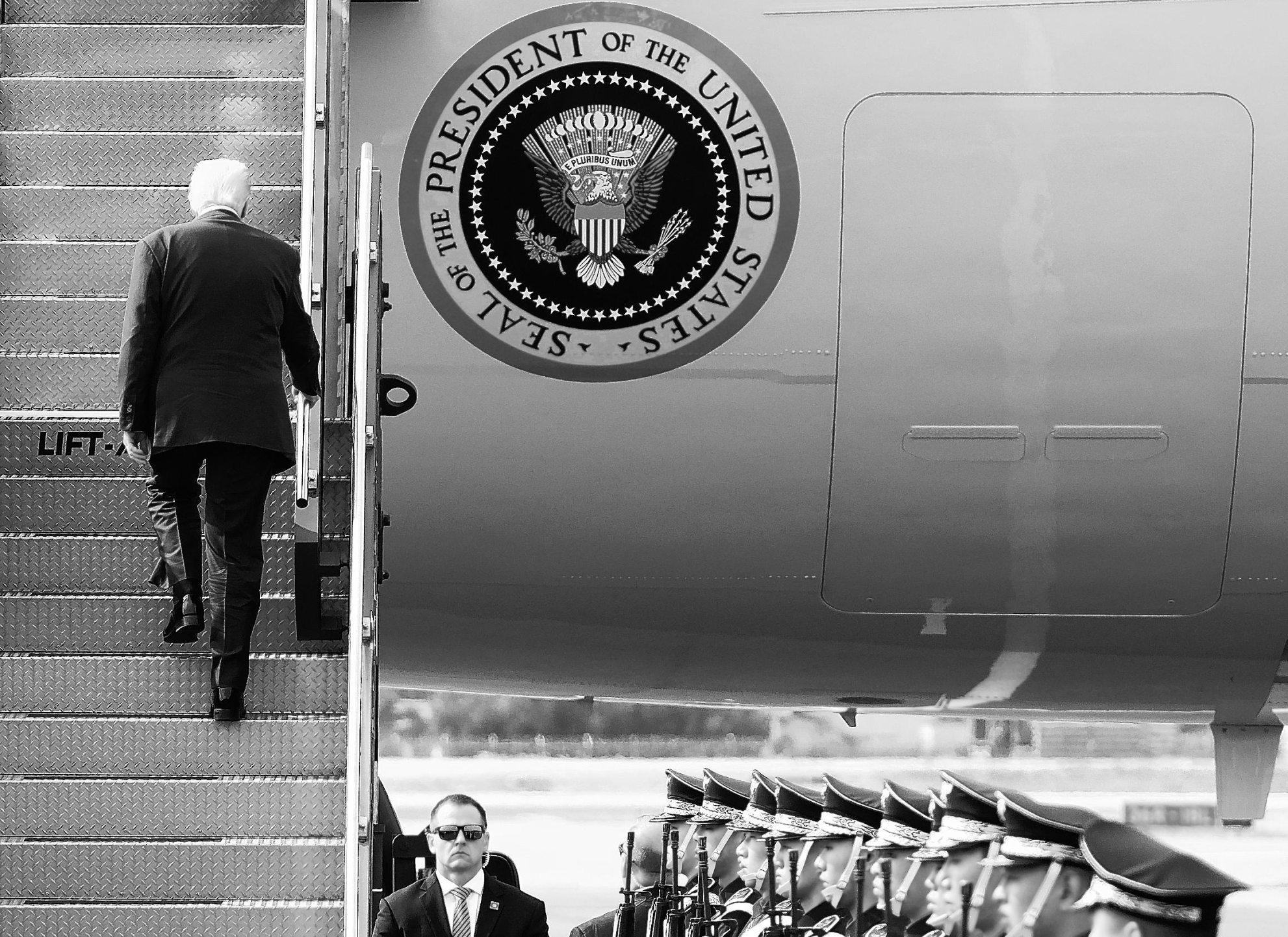 What shutdown? Trump works, plays as usual