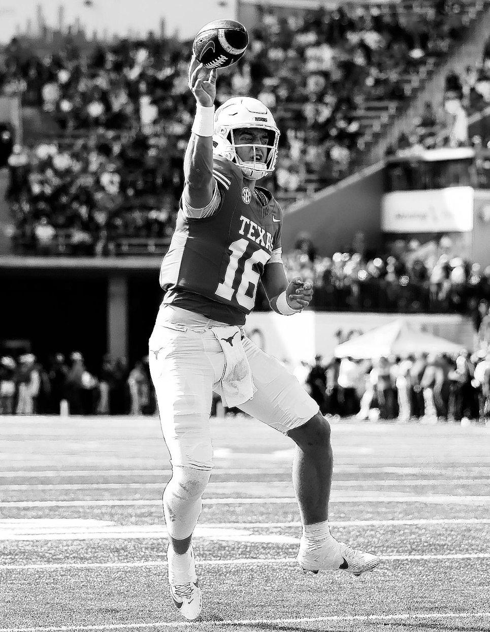 Manning returns to guide ‘Texas past Vanderbilt