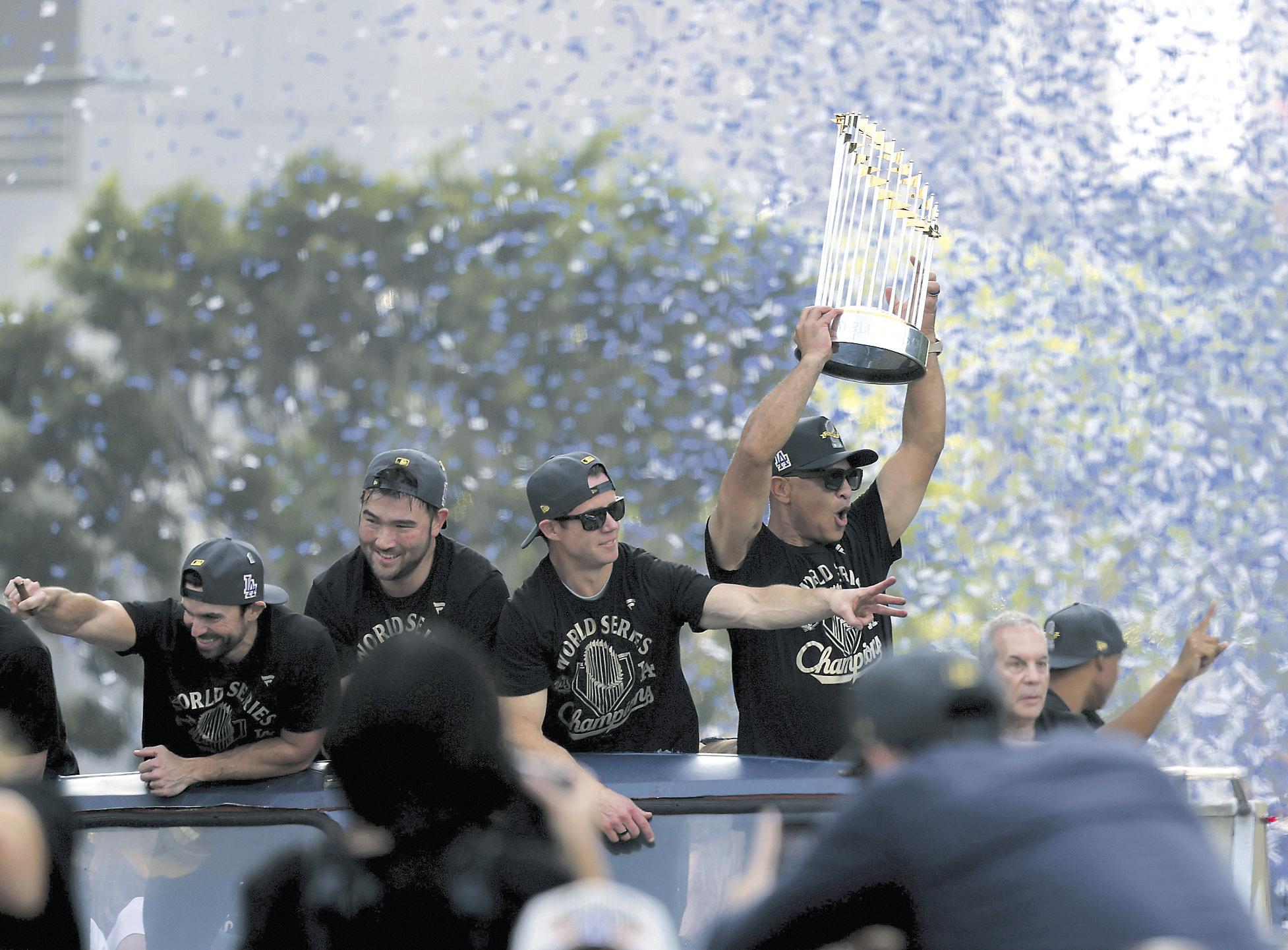'BACK-TO-BACK, BABY!' DODGERS PUT REIGN ON PARADE