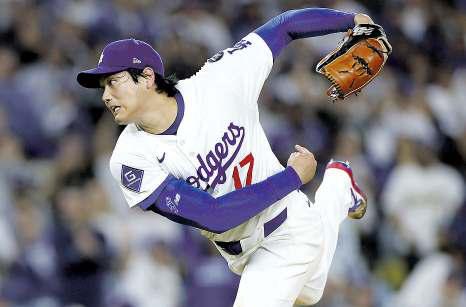 Ohtani’s historic day seals World Series trip
