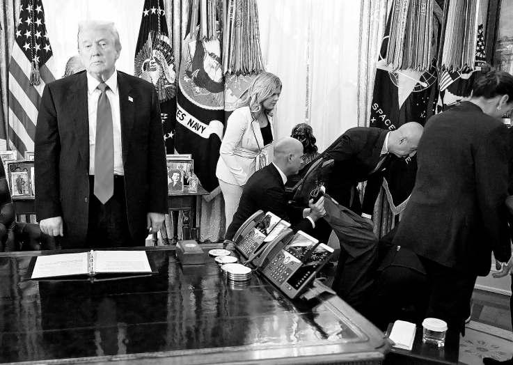 Trump shifts focus to tax cuts, drug prices after elections