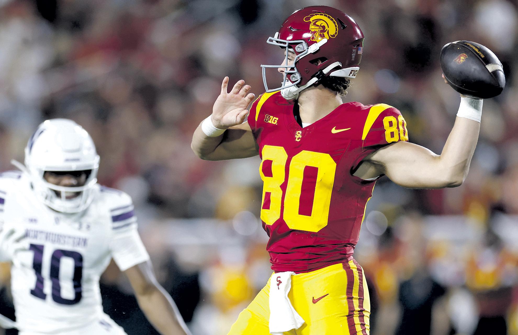 Fake punt by Trojans leaves Wildcats asleep at jersey switch