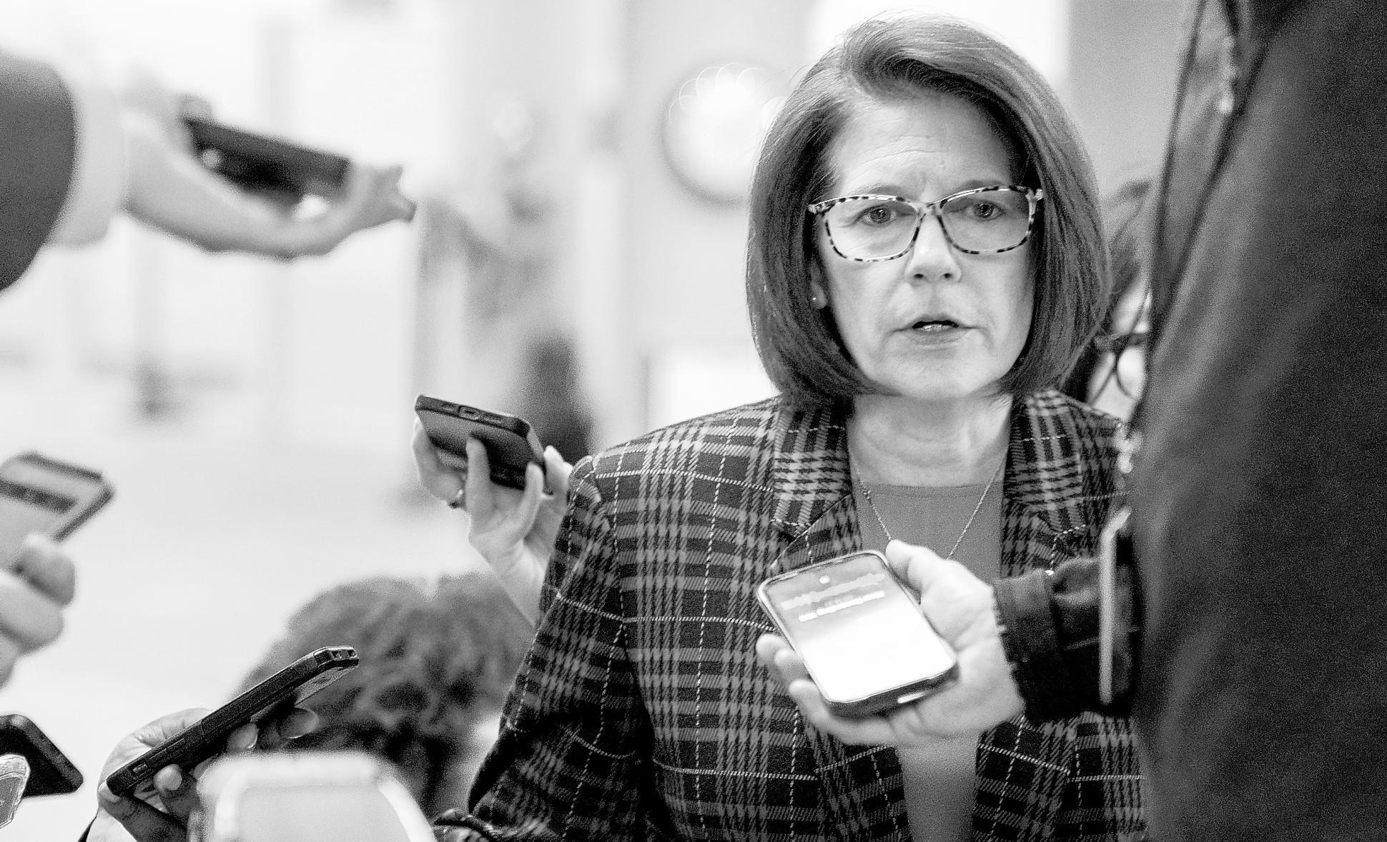 House converges for vote on ending shutdown