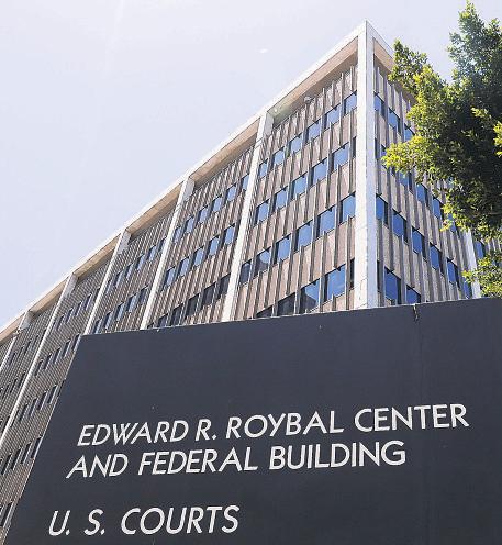 State defense lawyers 'face financial ruin,' memo states