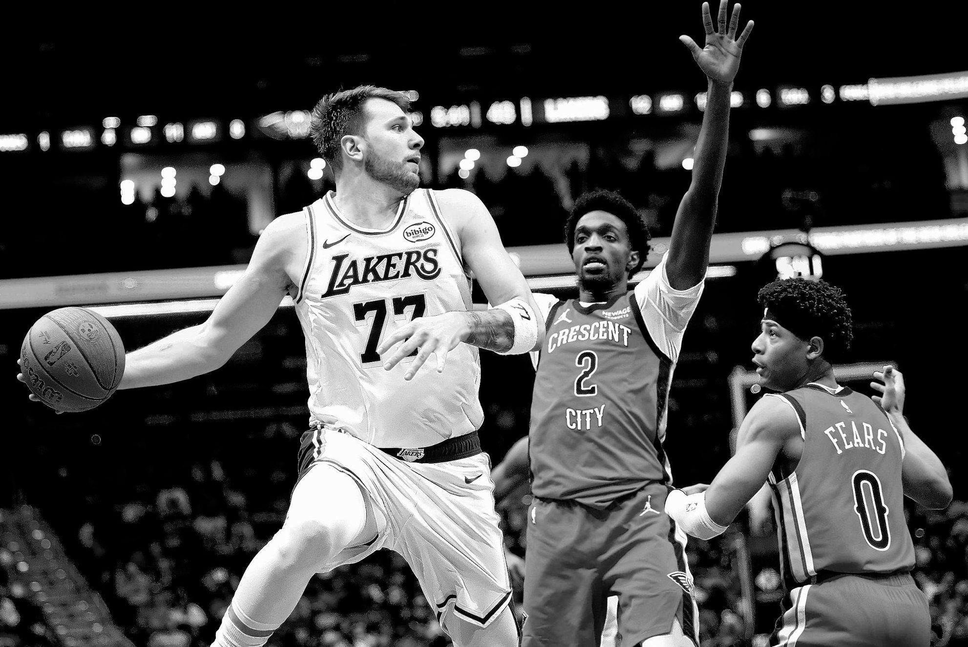 Lakers close to having Big 3 back