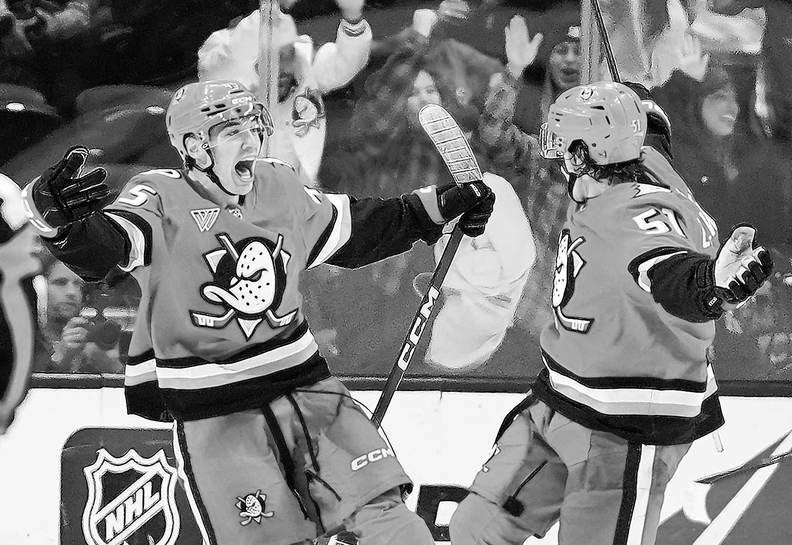 Ducks end funk on frantic rally