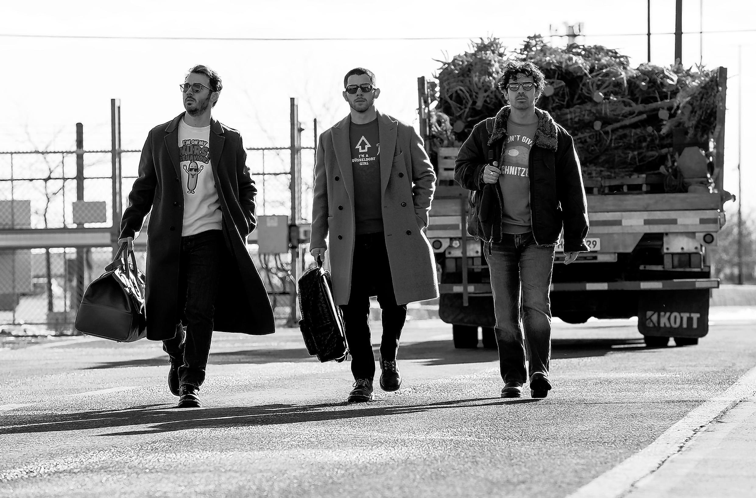 Nothing brings them together like Santa