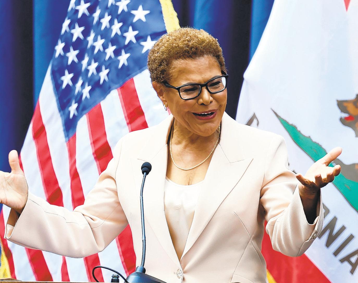 Bass whiffs taking stance on planned gondola