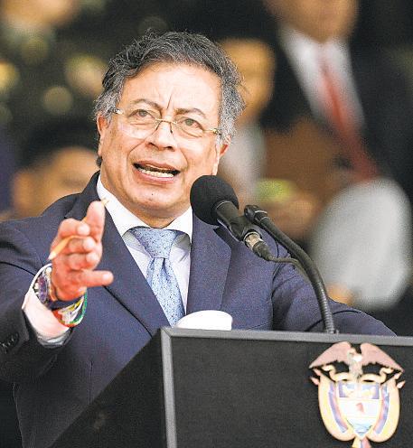 President Petro releases his bank records