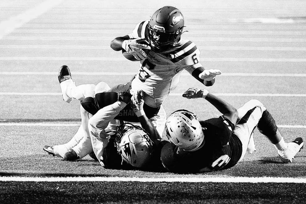 Crenshaw ends Birmingham's City streak, reaches Open Division final