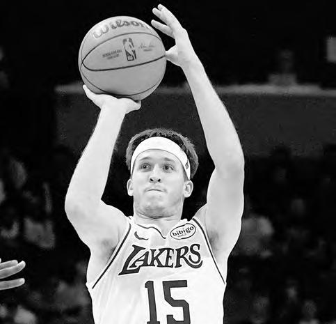 Lakers taking aim at three-point slump