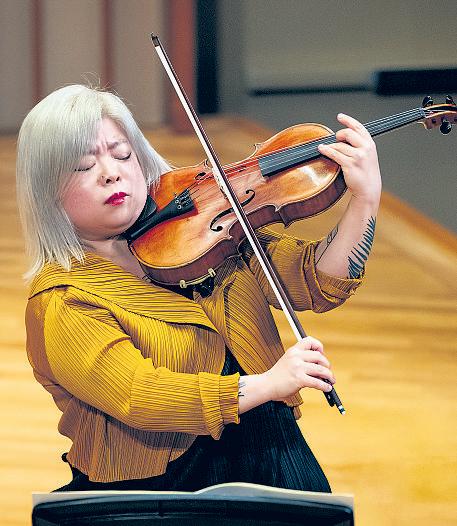 It's a great season for viola lovers