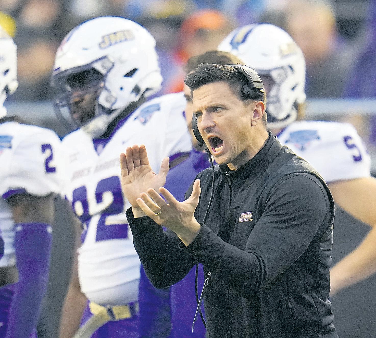 UCLA calls audible, taps Chesney as its next coach