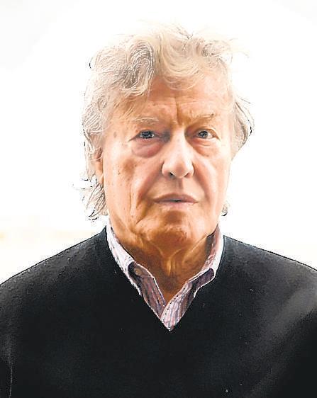 Master of plot and bon mots