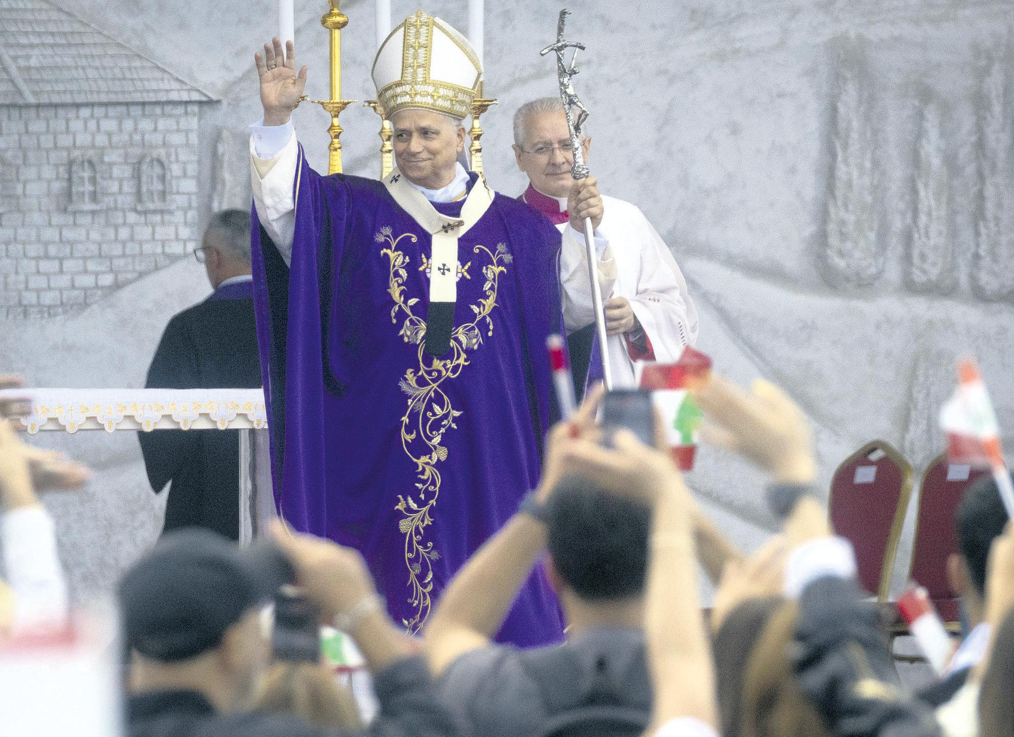 Pope Leo delivers peace message in Beirut