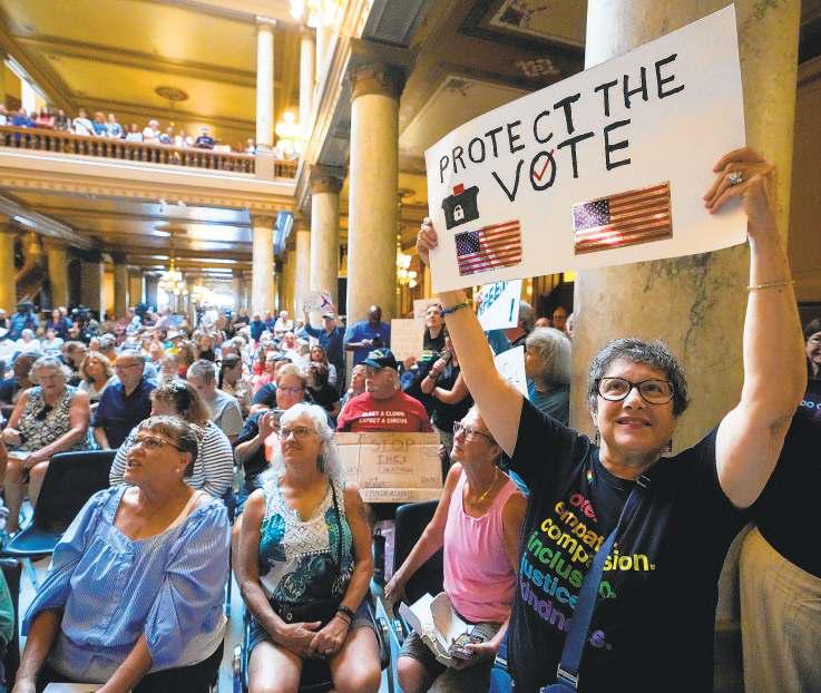 Indiana GOP senators face threats to redistrict