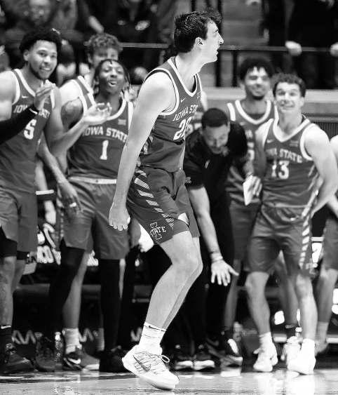 Ex-Trojan helps hand USC first loss