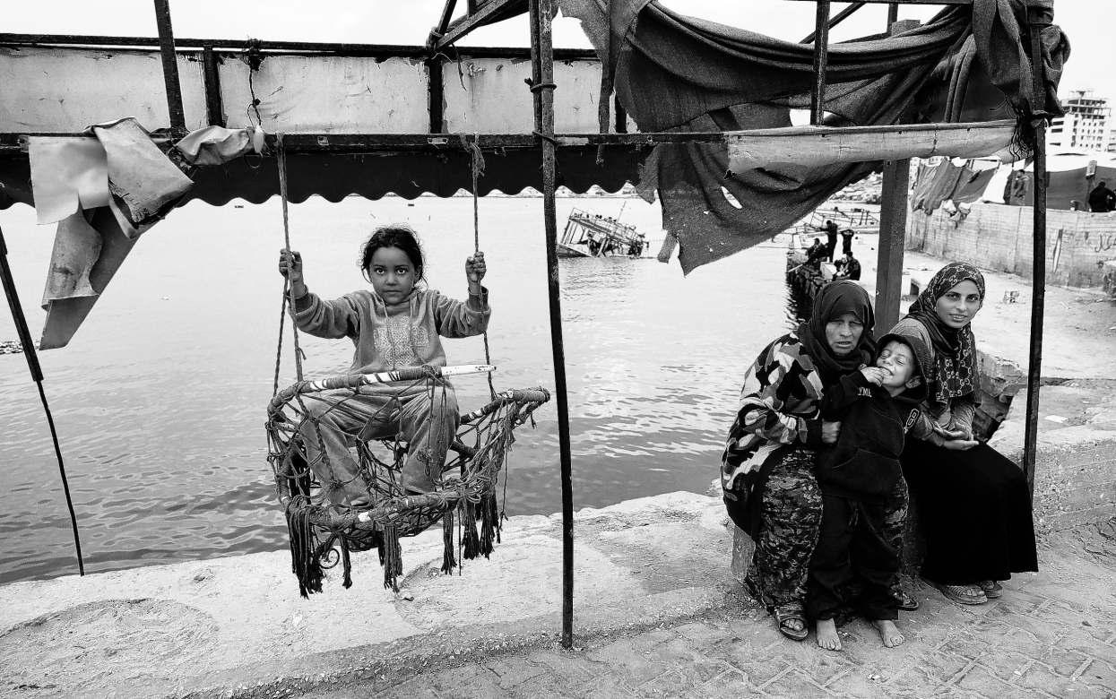 'Critical moment' for Gaza, Qatari leader warns