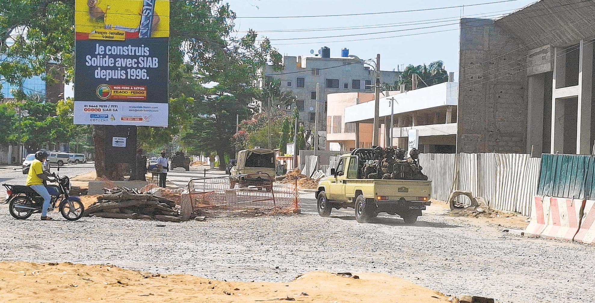 Benin president condemns soldiers who attempted coup