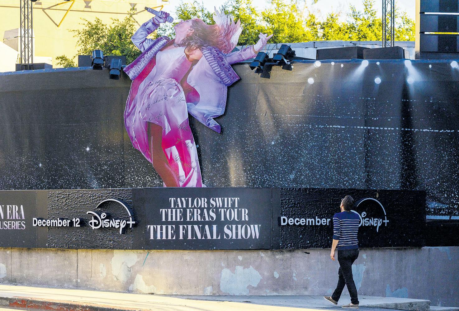 Swifties happy to relive Eras, again
