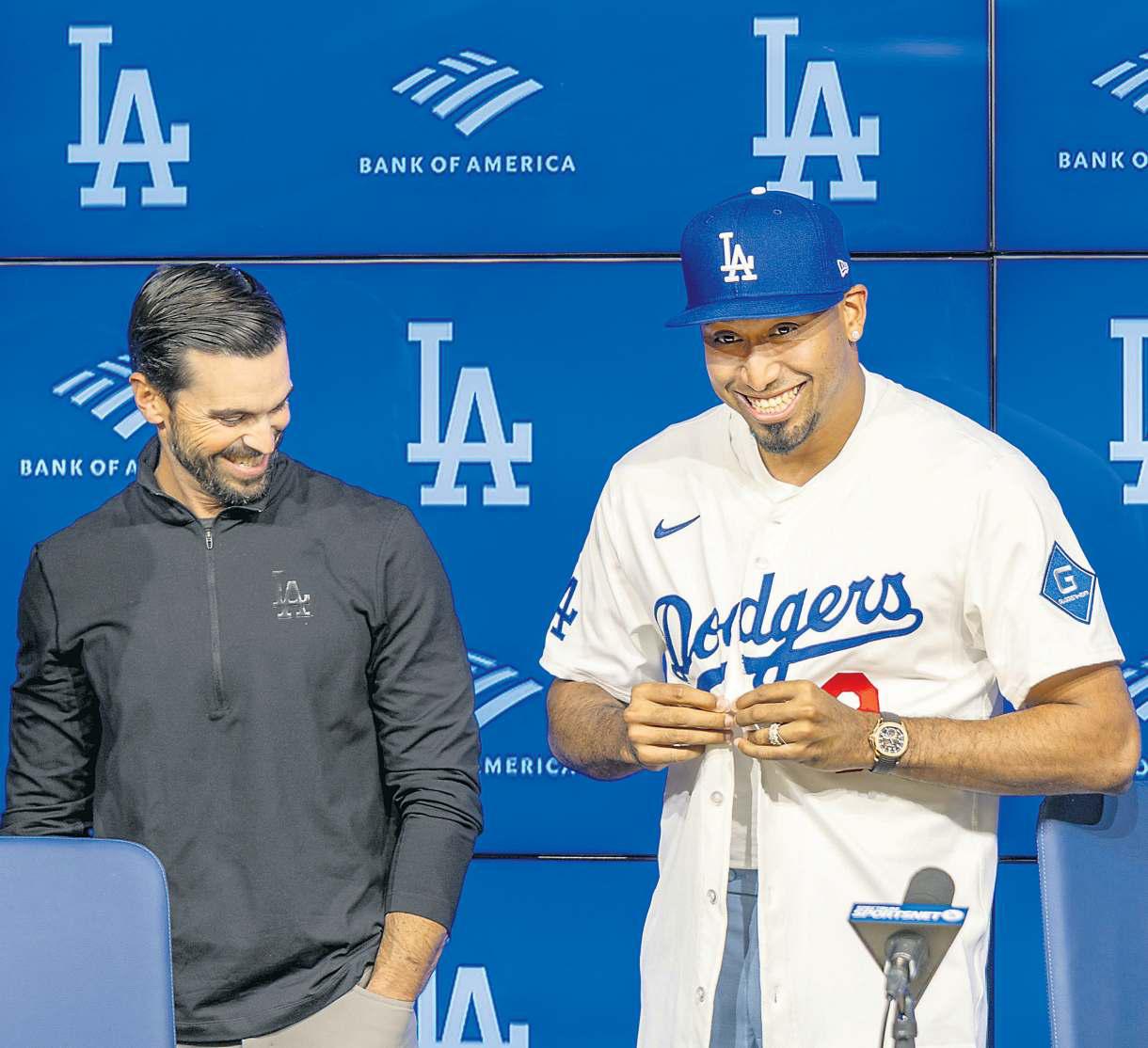 Dodgers close the deal for Díaz