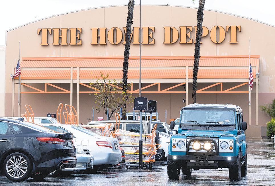 Noise machines at Home Depot worsen the stress for day laborers