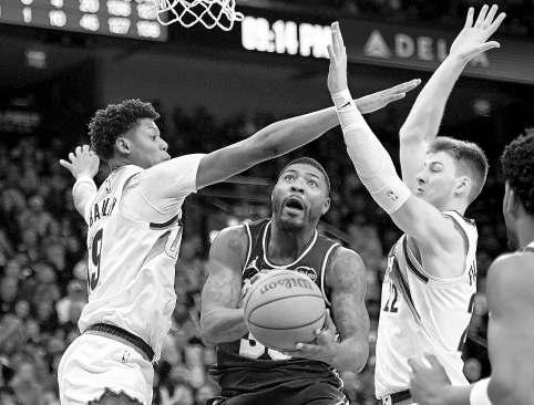 Smart fined $35K for obscene gesture toward official