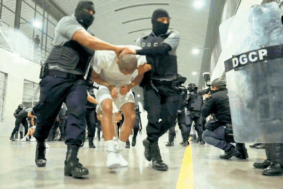 Reporter says CBS held story due to politics