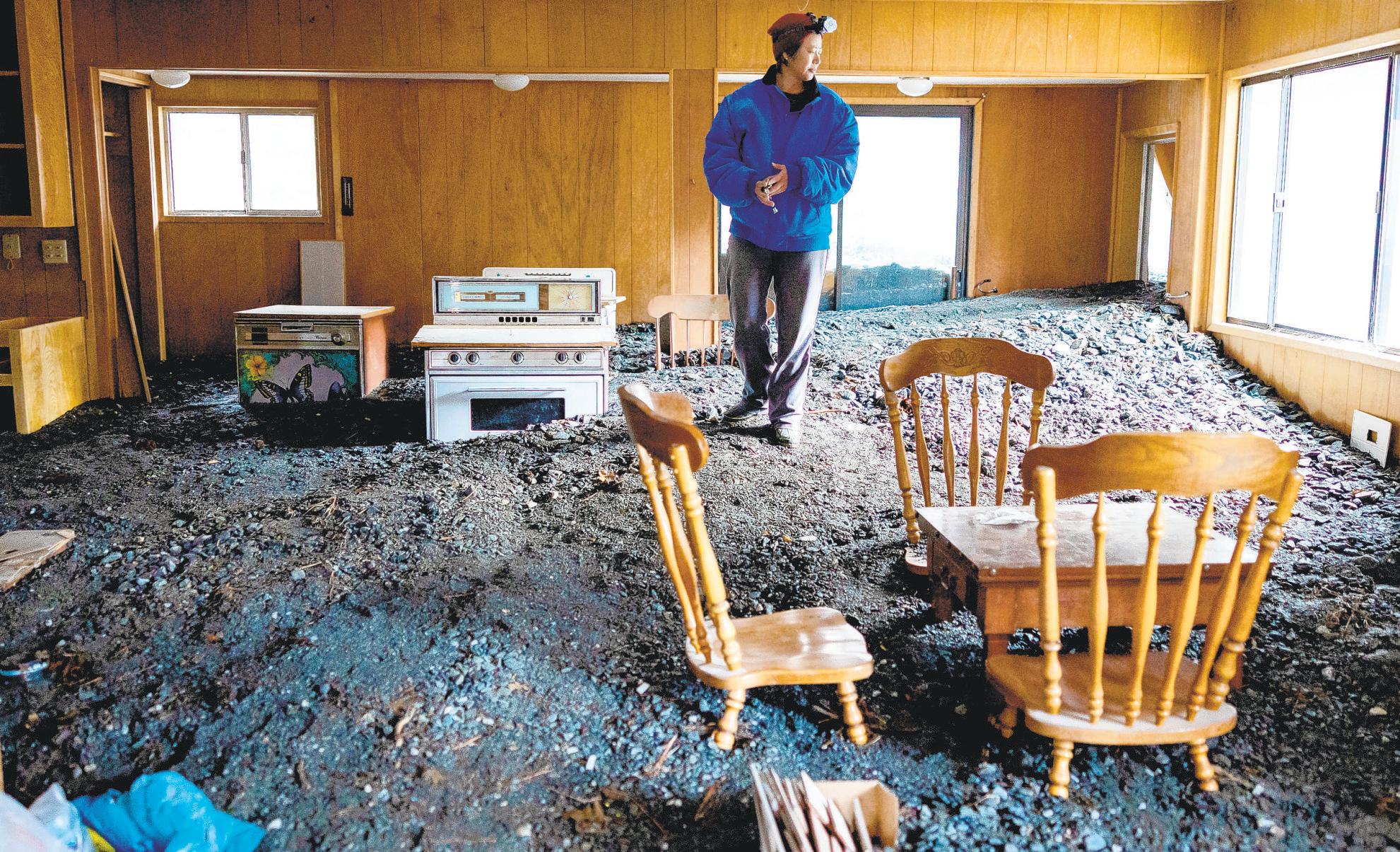 After respite from rain, risk of floods, mudslide persists
