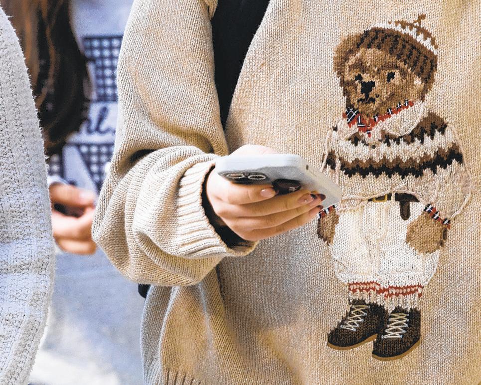 School uses app to fight addictive apps