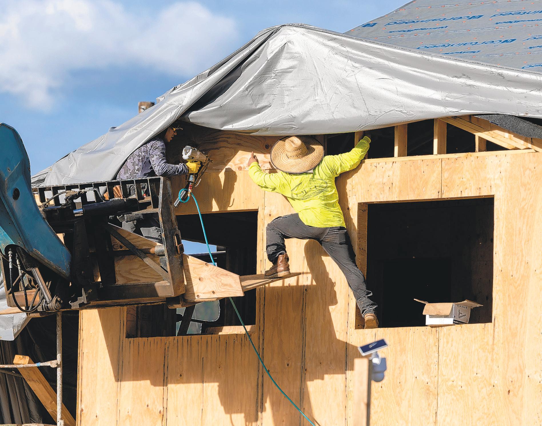 Housing starts keep falling despite declining mortgage rates