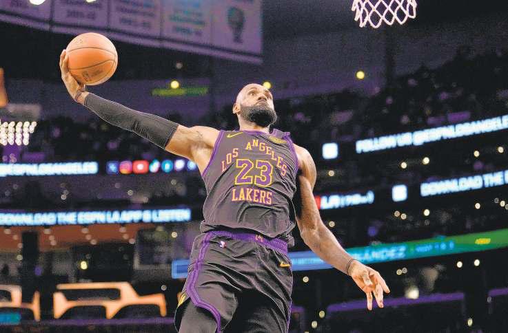 James' feats in second of back-to-back 'remarkable'