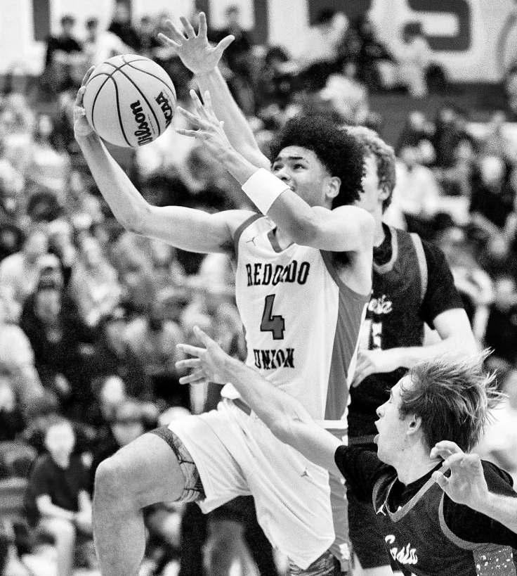 Wright leads convincing win for Redondo Union